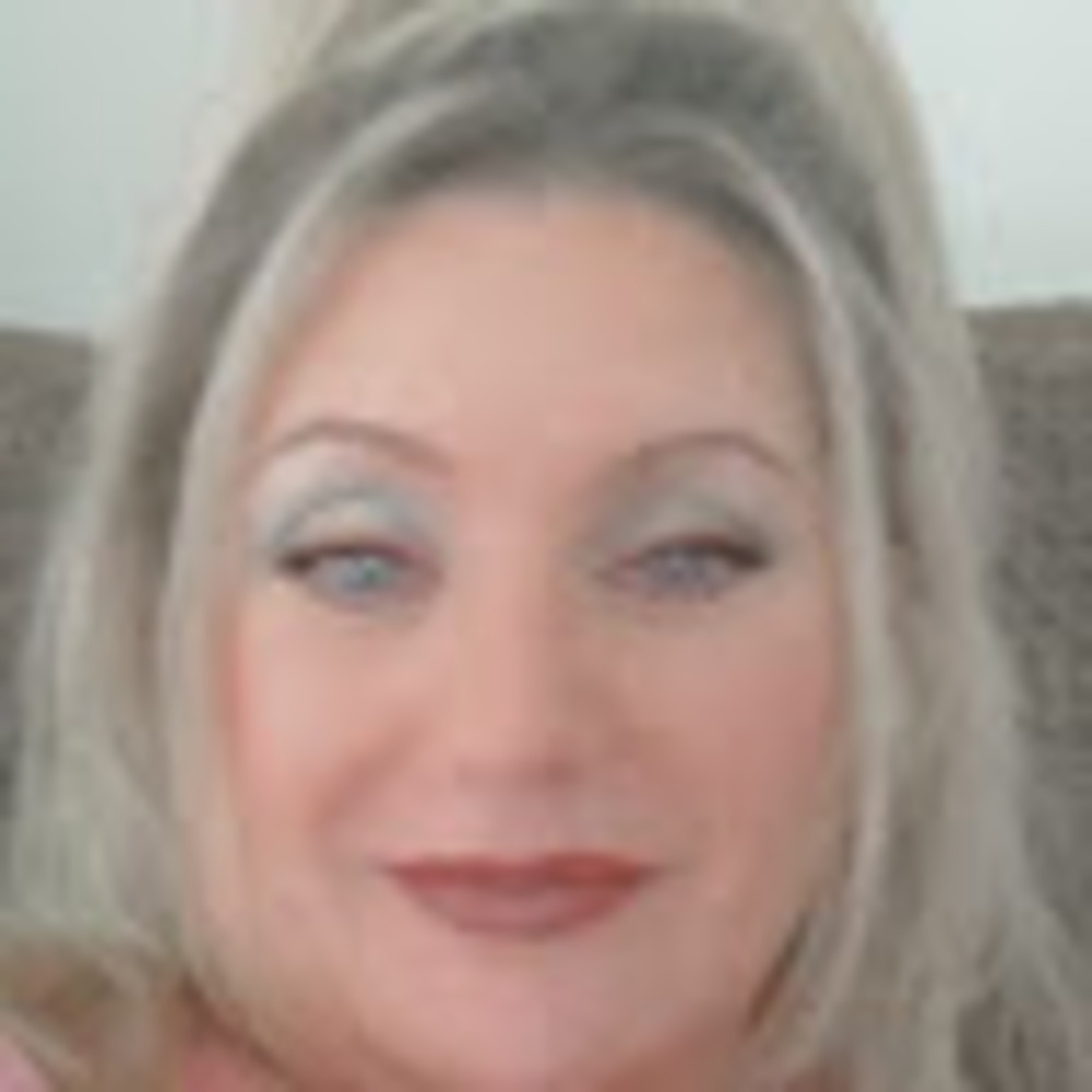 Meet your Posher, Catina